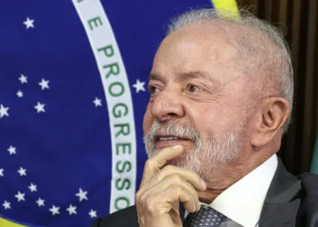 mesmo-apos-decada-no-poder,-pt-ainda-depende-do-capital-politico-de-lula
