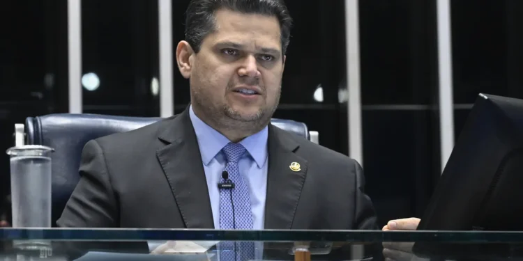 fim-da-escala-6×1-deve-entrar-na-pauta-do-senado-nesta-semana