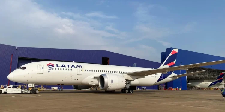 latam-reduz-oferta-de-voos-em-junho-e-julho;-passagens-podem-ficar-ainda-mais-caras