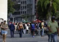 fim-da-escala-6×1-pode-gerar-beneficios,-mas-levanta-duvidas-sobre-impactos