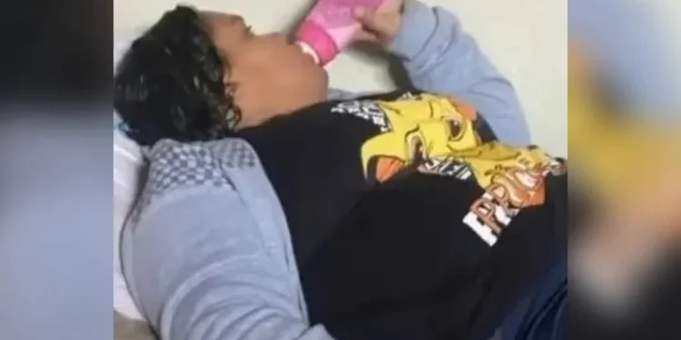 mulher-que-fingiu-ser-menina-de-12-anos-completa-38-anos-na-prisao