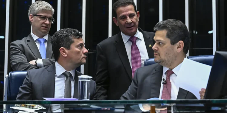 fim-da-escala-6×1-segue-sem-previsao-de-votacao-no-senado