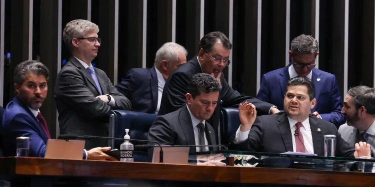 senado-desafia-governo-e-aprova-refis-bilionario-para-produtores-rurais