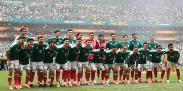 com-tres-expulsoes,-mexico-vence-africa-do-sul-na-abertura-da-copa-do-mundo