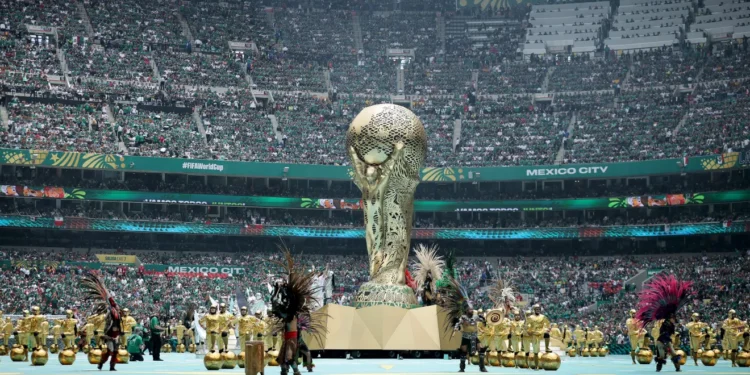 copa-do-mundo-2026-comeca-com-show-de-shakira-e-burna-boy-no-mexico