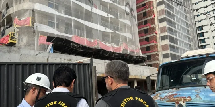 construtoras-sao-autuadas-apos-bloquearem-calcadas-e-faixas-de-transito-em-goiania