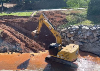 prefeitura-inicia-obras-para-conter-erosao-na-marginal-botafogo-em-goiania