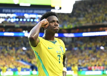 brasil-vence-escocia,-garante-lideranca-do-grupo-c-e-celebra-retorno-de-neymar
