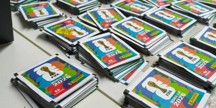 mais-de-2-mil-figurinhas-falsas-da-copa-do-mundo-vendidas-em-goiania-sao-apreendidas