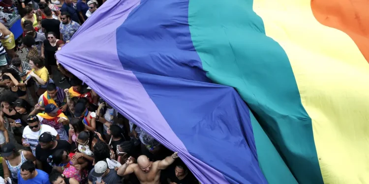 goiania-celebra-o-dia-do-orgulho-lgbtqiapn+-com-44o-esquenta-lgbt+-na-praca-universitaria