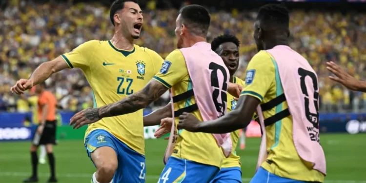 no-apagar-das-luzes,-brasil-derrota-o-japao-e-avanca-as-oitavas-da-copa