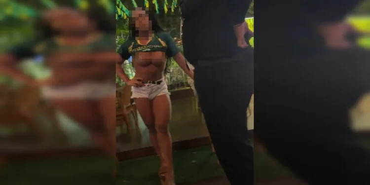 mulher-trans-e-presa-apos-mostrar-os-seios-durante-confusao-em-bar-no-df;-veja-video