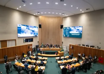 cldf-aprova-ldo-de-2027-com-orcamento-de-r$-75-bilhoes-e-previsao-de-deficit-fiscal