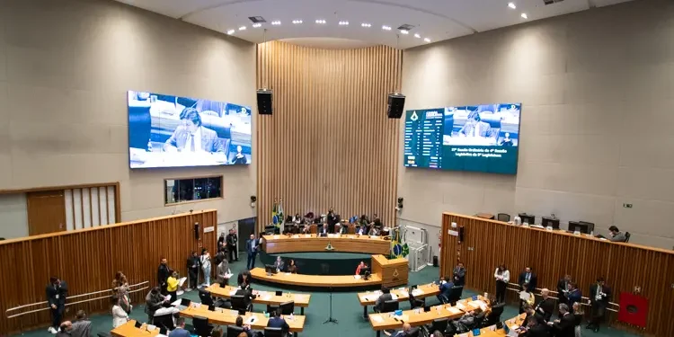 cldf-aprova-ldo-de-2027-com-orcamento-de-r$-75-bilhoes-e-previsao-de-deficit-fiscal
