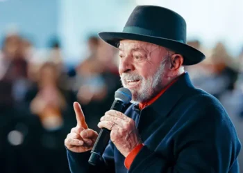 lula-muda-tom,-inclui-defesa-em-programa-de-governo-e-alerta-para-ameaca-nuclear-no-mundo