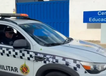 aluno-e-flagrado-com-simulacro-de-arma-em-escola-publica-no-gama-(df)