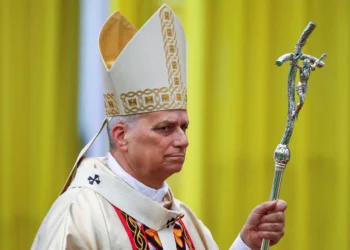 vaticano-excomunga-bispos-e-integrantes-de-grupo-ultraconservador-apos-desafio-ao-papa