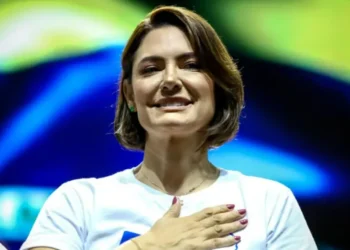 michelle-bolsonaro-elogia-politica-do-mec-lancada-pelo-governo-lula
