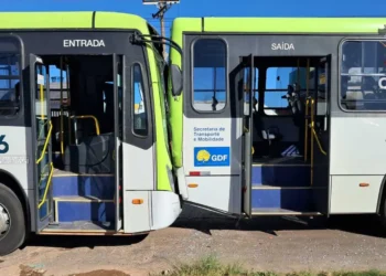 colisao-entre-dois-onibus-deixa-tres-feridos-em-ceilandia-(df)