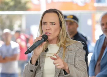“michelle-fica-no-pl”,-diz-celina-apos-conversa-e-descarta-saida-da-ex-primeira-dama