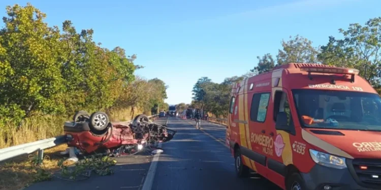 colisao-frontal-na-br-020-mata-motorista-e-deixa-cinco-feridos-em-formosa