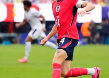 henderson-sofre-lesao-durante-comemoracao,-passara-por-cirurgia-e-esta-fora-da-copa-do-mundo