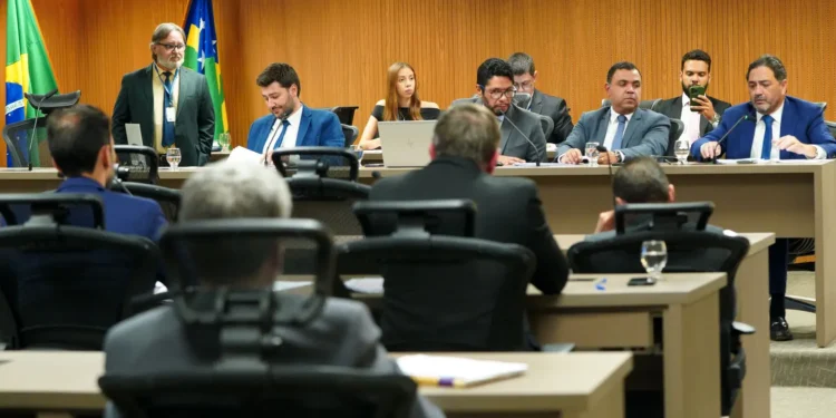ldo-e-aprovada-na-alego-apos-criticas-sobre-deficit-e-ausencia-de-secretaria