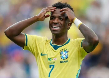 vini-jr-se-pronuncia-apos-eliminacao-do-brasil:-“tinhamos-grupo-para-fazer-mais”