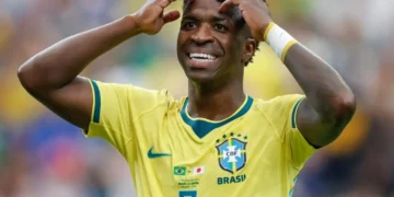vini-jr-se-pronuncia-apos-eliminacao-do-brasil:-“tinhamos-grupo-para-fazer-mais”