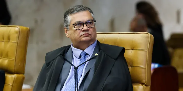 dino-bloqueia-r$-119-milhoes-e-mira-atuacao-de-valdemar-em-emendas-parlamentares