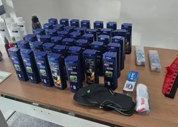 mulher-e-presa-apos-tentar-furtar-mais-de-r$-1,7-mil-em-produtos-de-supermercado-em-samambaia-(df)