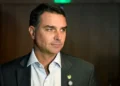 flavio-le-carta-de-bolsonaro-e-reforca-pre-candidatura-ao-planalto