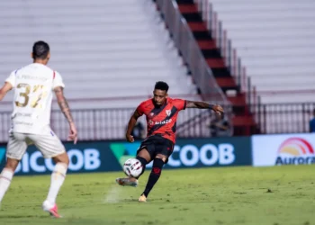 atletico-go-vence-fortaleza-na-estreia-de-roger-silva-e-sobe-na-tabela-da-serie-b