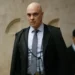 moraes-proibe-flavio-de-visitar-bolsonaro-por-90-dias