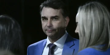 racha-com-michelle-e-ub-pp-amplia-dificuldade-de-flavio-entre-as-mulheres