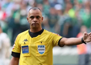 arbitro-goiano-entra-na-disputa-para-apitar-a-final-da-copa-do-mundo-de-2026