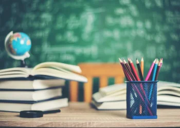 educacao-politica-passa-a-ser-obrigatoria-nas-escolas-brasileiras;-veja-o-que-muda