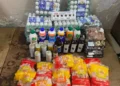 procon-apreende-alimentos-vencidos-e-autua-supermercado-no-parque-amazonia,-em-goiania