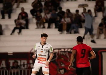atletico-go-volta-a-tropecar-em-casa-e-fica-no-empate-com-o-athletic-pela-serie-b