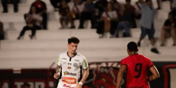 atletico-go-volta-a-tropecar-em-casa-e-fica-no-empate-com-o-athletic-pela-serie-b