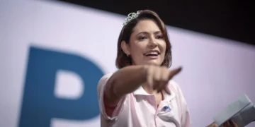 equipe-reforca-seguranca-de-michelle-bolsonaro-apos-explosao-de-ataques-nas-redes