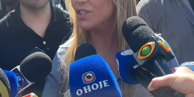 celina-leao-promete-reformular-saude-do-df-e-anuncia-revisao-salarial-para-medicos