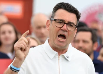 andy-burnham-assume-o-governo-do-reino-unido-apos-saida-de-keir-starmer