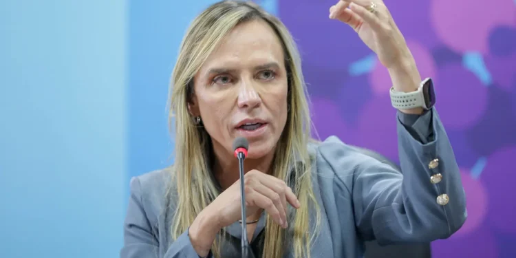celina-leao-sanciona-politica-de-acolhimento-a-populacao-em-situacao-de-rua