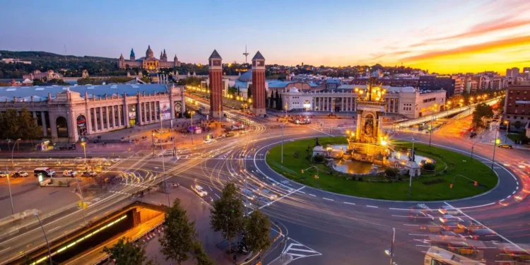 barcelona-diz-“chega”-e-limita-turismo-a-16-milhoes-de-visitantes-por-ano