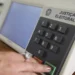 numero-de-brasileiros-aptos-a-votar-no-exterior-cresce-31,8%-e-bate-recorde-em-2026