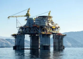 petroleo-fecha-em-alta-com-escalada-das-tensoes-entre-eua-e-ira-e-temor-de-desabastecimento