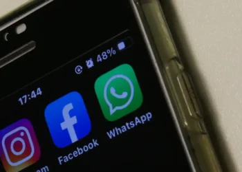 franca-aprova-lei-que-proibe-acesso-de-menores-de-15-anos-as-redes-sociais