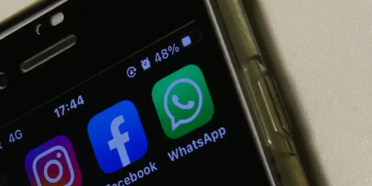 franca-aprova-lei-que-proibe-acesso-de-menores-de-15-anos-as-redes-sociais