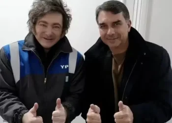 javier-milei-vira-ao-brasil-para-apoiar-candidatura-de-flavio-bolsonaro